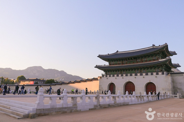 광화문 여행 추천 - 메고지고