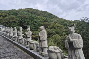 장복산조각공원 여행 추천 - 메고지고