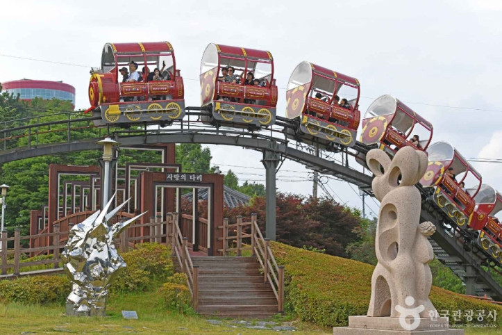 예당호 조각공원 여행 추천 - 메고지고