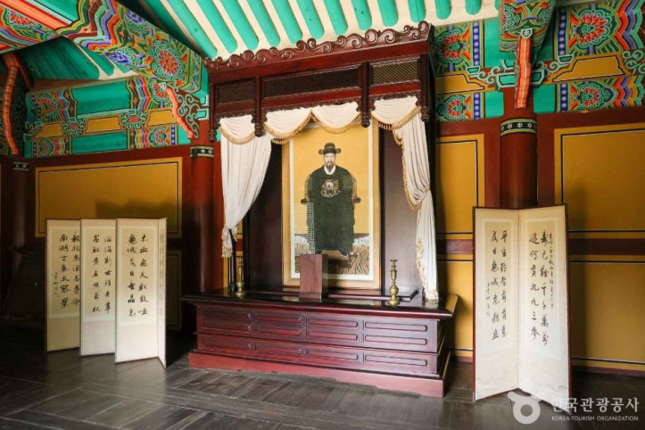 충민사 여행 추천 - 메고지고