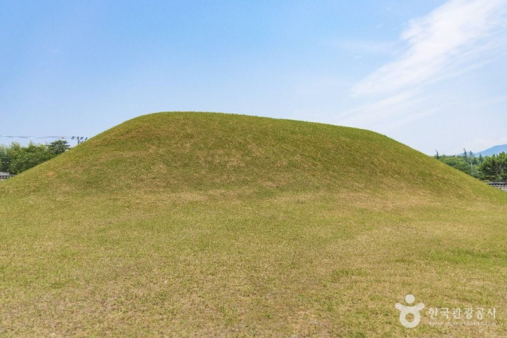 사천 조명군총 여행 추천 - 메고지고
