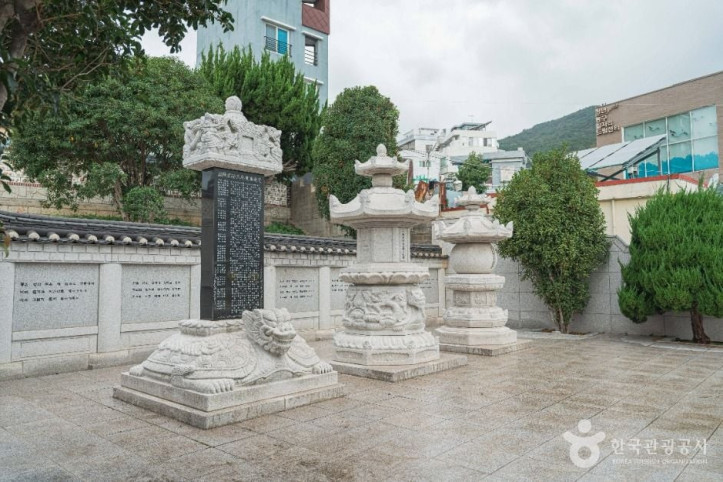 소림사(부산) 여행 추천 - 메고지고