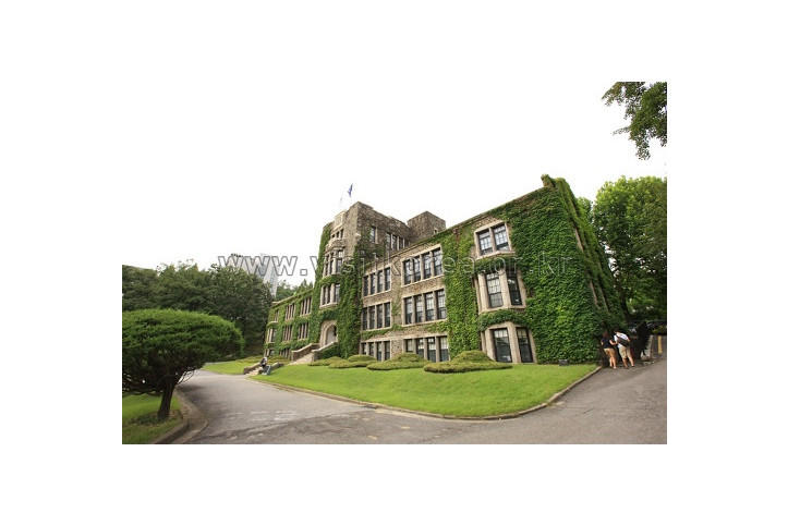 서울 연세대학교 언더우드관 여행 추천 - 메고지고