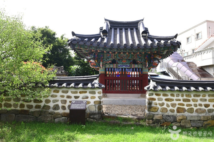 조선수군재건출정공원 여행 추천 - 메고지고