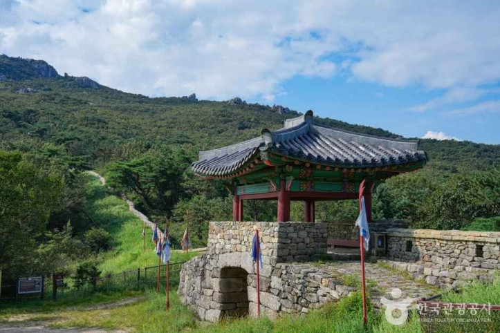 금정산성 여행 추천 - 메고지고