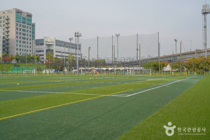 살곶이체육공원 여행 추천 - 메고지고