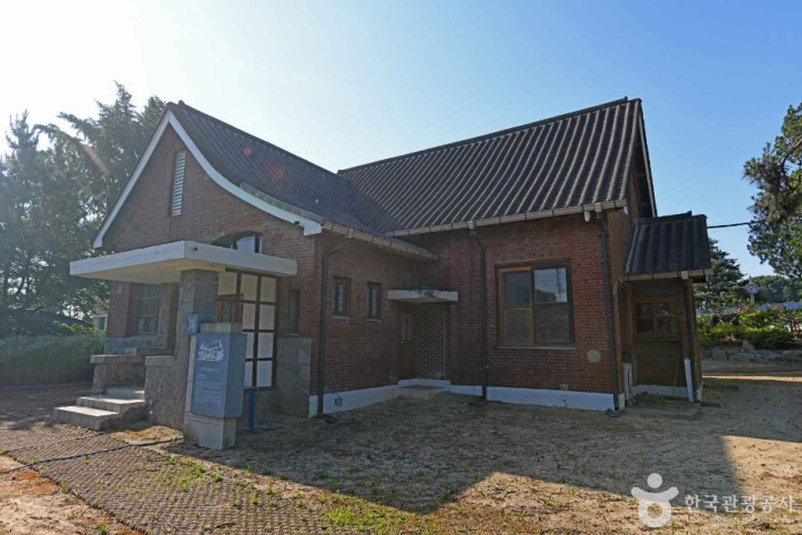 구 강경공립상업고등학교 관사 여행 추천 - 메고지고