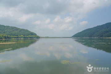 월명사(김제) 여행 추천 - 메고지고