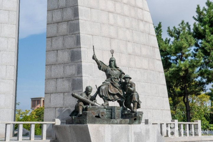 진포대첩 기념탑 여행 추천 - 메고지고
