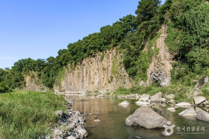 차탄천 주상절리 (한탄강 유네스코 세계지질공원) 여행 추천 - 메고지고