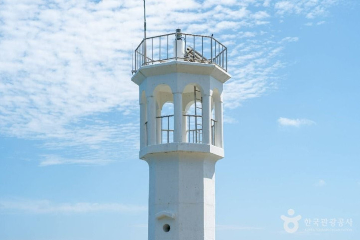 큰끝등대 여행 추천 - 메고지고