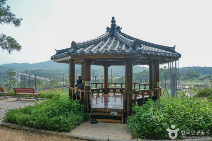 갈현체육공원 여행 추천 - 메고지고