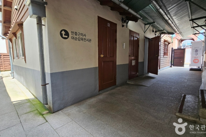 군산근대미술관 여행 추천 - 메고지고