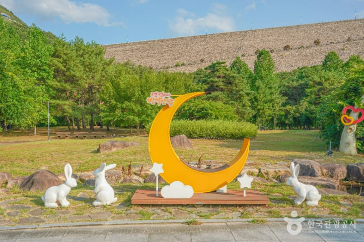 밀양댐 생태공원 여행 추천 - 메고지고