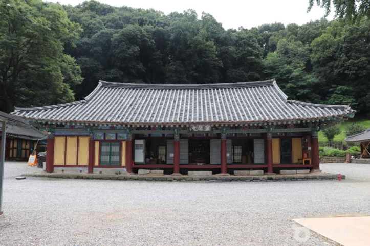 영은사(공주) 여행 추천 - 메고지고