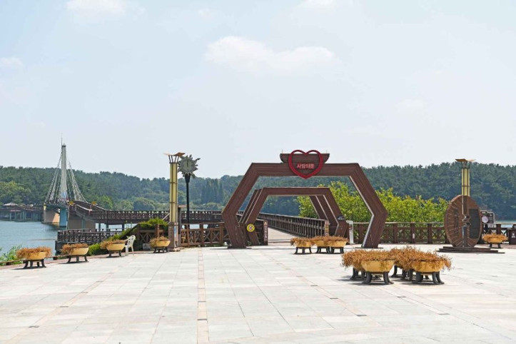 은파 물빛다리 여행 추천 - 메고지고