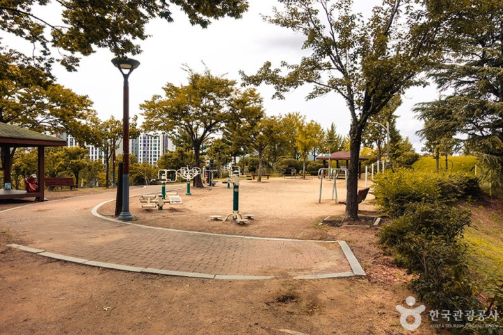 신암공원 여행 추천 - 메고지고
