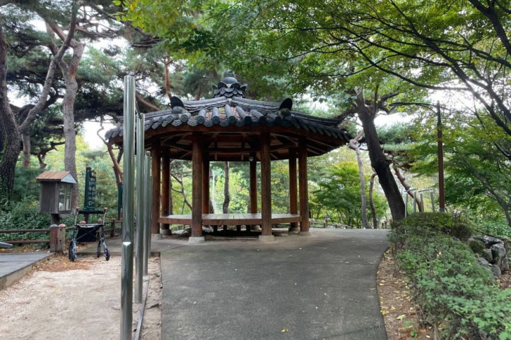 녹번서공원 여행 추천 - 메고지고