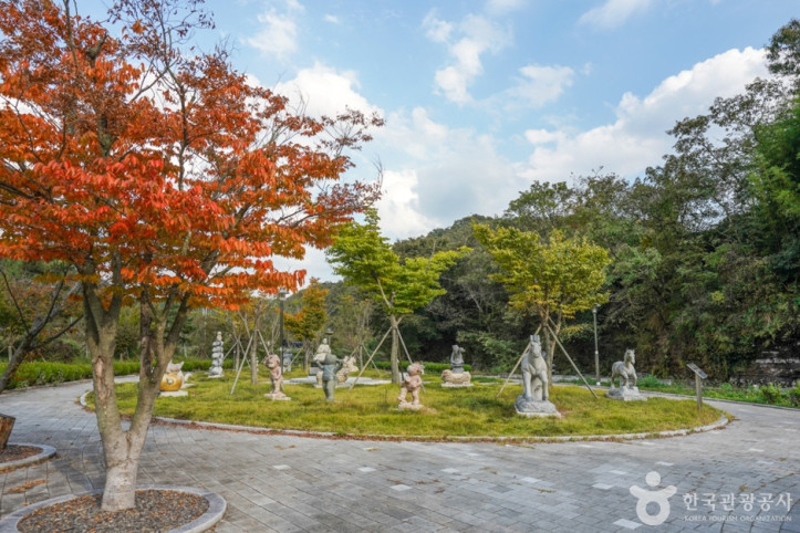 돌할매(영천) 여행 추천 - 메고지고