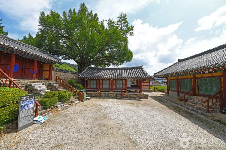 고창향교 여행 추천 - 메고지고