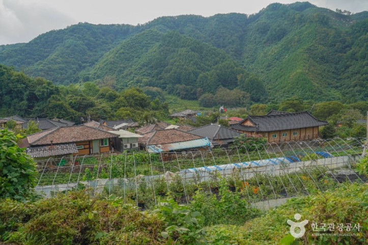 장수 논개생가마을 여행 추천 - 메고지고