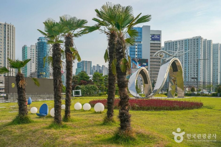 동대구역광장 여행 추천 - 메고지고