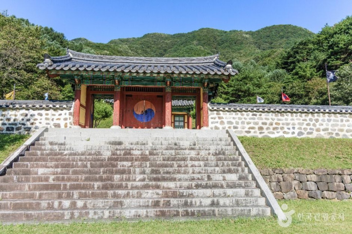 권율장군 이치대첩비 여행 추천 - 메고지고
