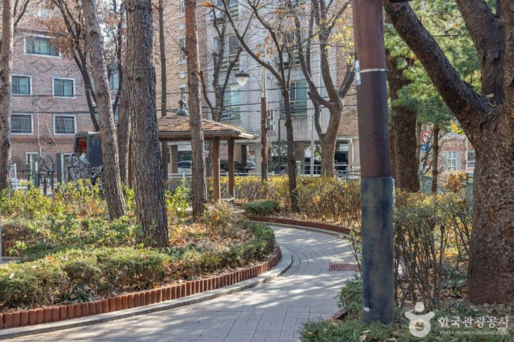 역삼개나리공원 여행 추천 - 메고지고
