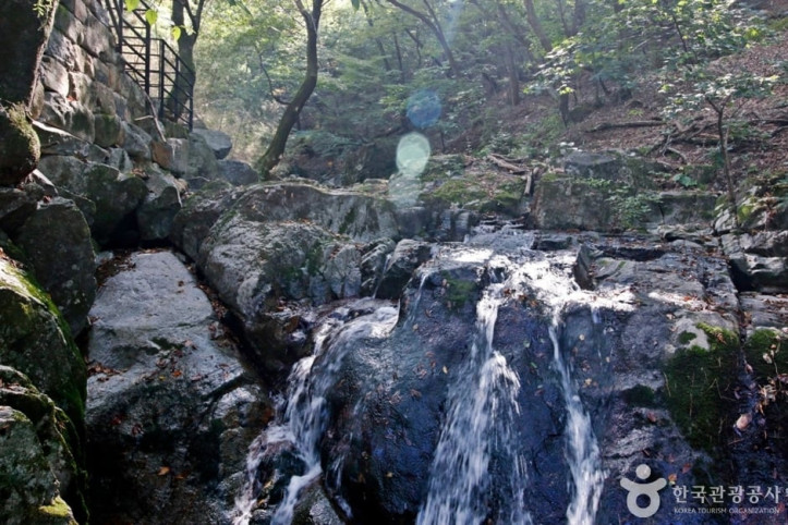 갑사계곡 여행 추천 - 메고지고