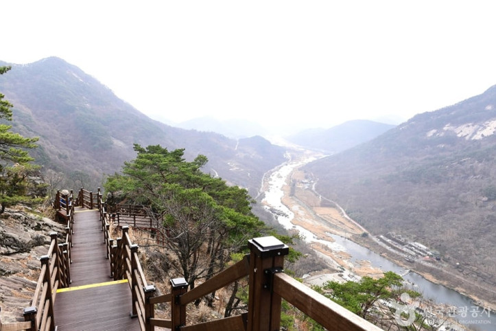 용궐산 여행 추천 - 메고지고