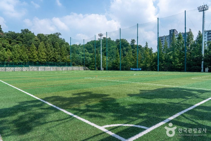 죽미체육공원 여행 추천 - 메고지고