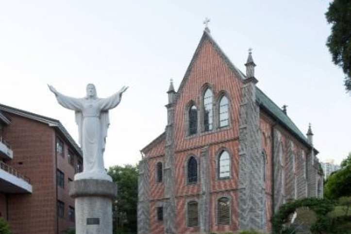 옛 용산신학교와 원효로 예수성심성당 여행 추천 - 메고지고