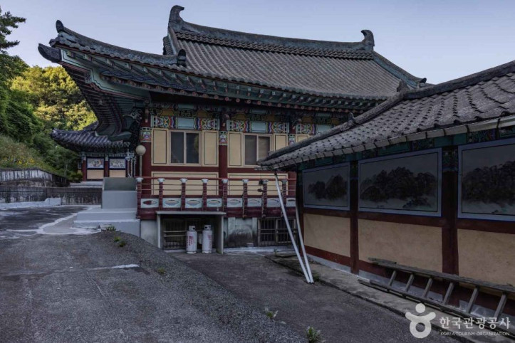 청룡사(청주) 여행 추천 - 메고지고