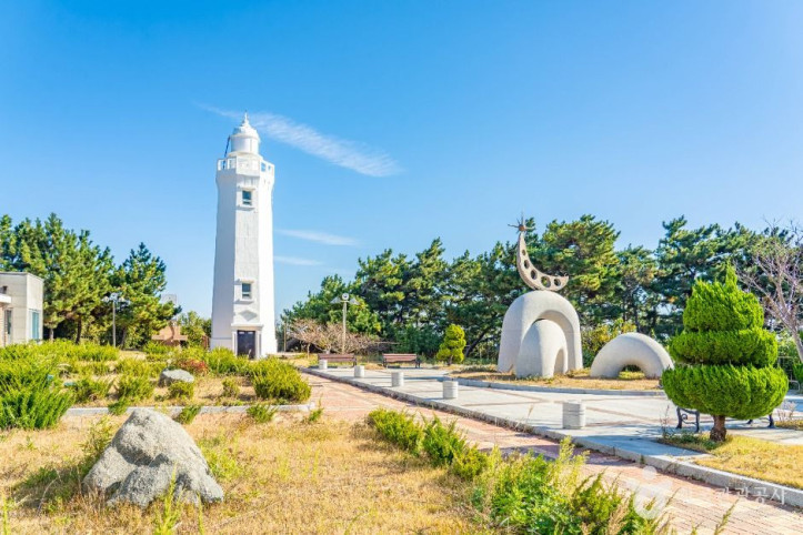 죽변 등대 여행 추천 - 메고지고