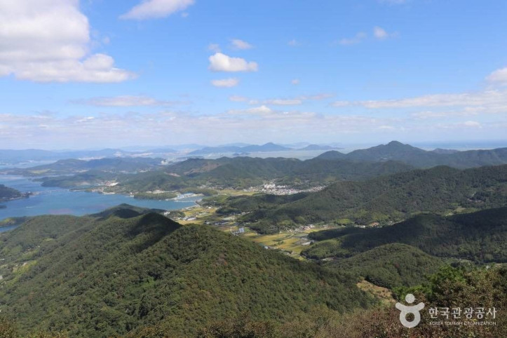 앵산 여행 추천 - 메고지고