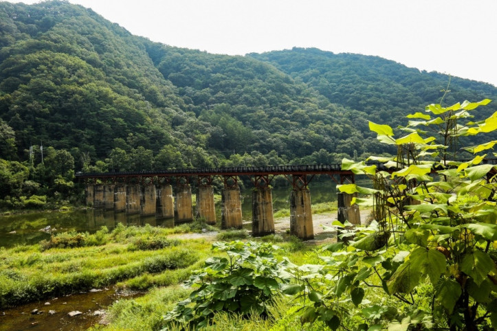 꺼먹다리 여행 추천 - 메고지고