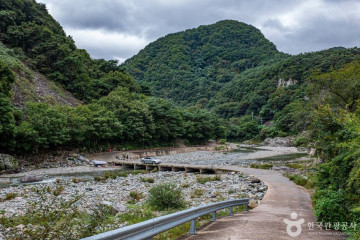 청송 얼음골(청송 국가지질공원) 여행 추천 - 메고지고
