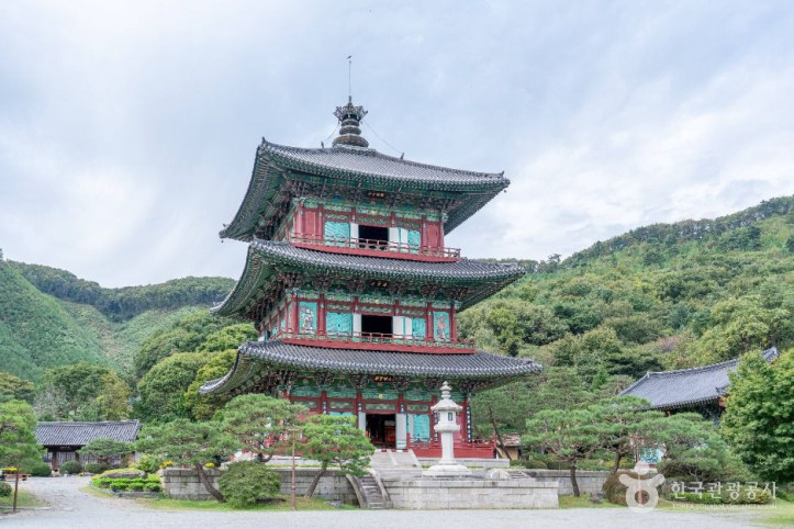 보탑사(진천) 여행 추천 - 메고지고