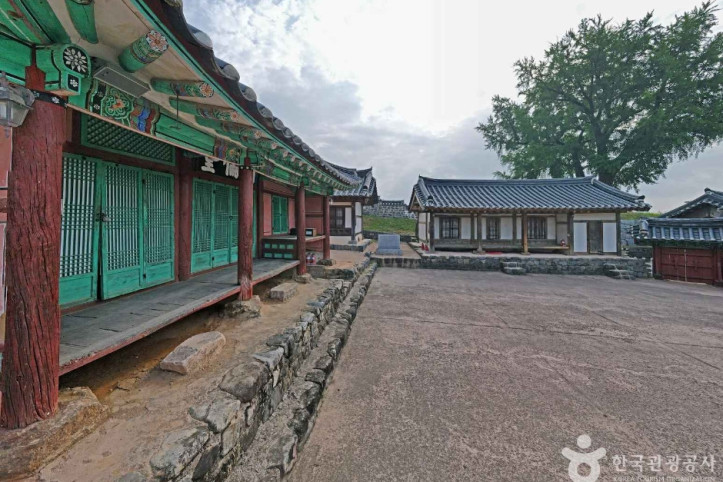 정산향교 여행 추천 - 메고지고