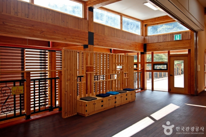무주목재문화체험장 여행 추천 - 메고지고