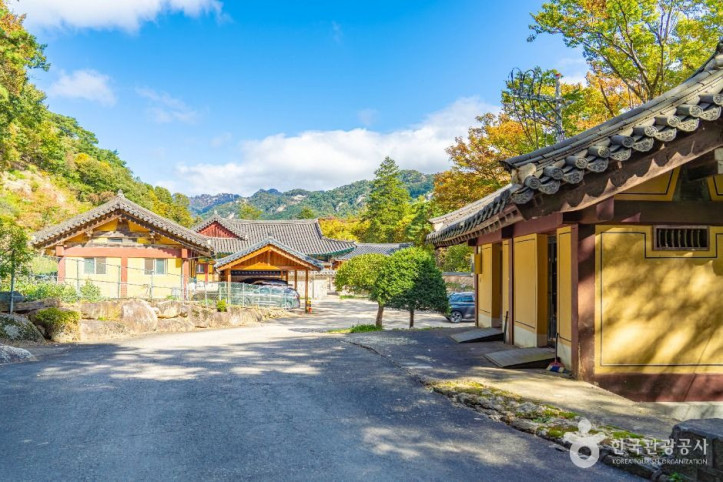 수정암(충북) 여행 추천 - 메고지고