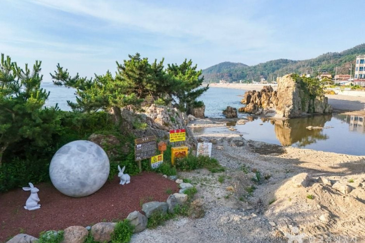 신창 간이 해수욕장 여행 추천 - 메고지고