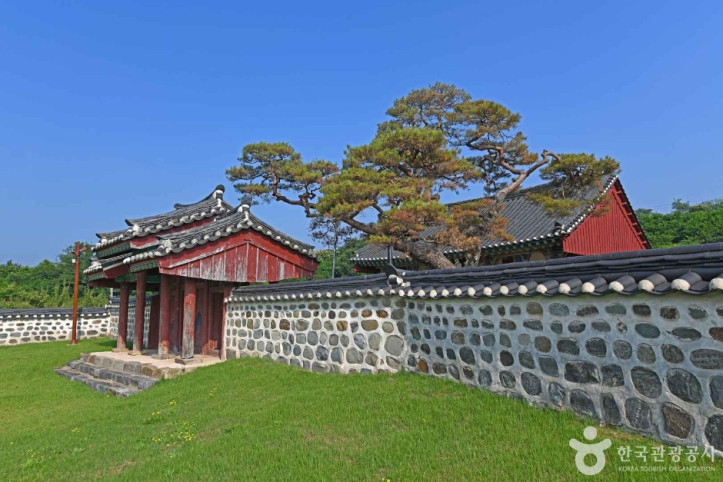 석성향교 여행 추천 - 메고지고