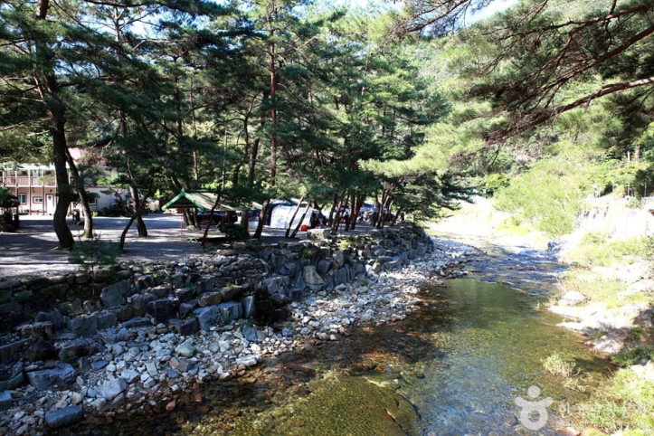 법흥계곡 여행 추천 - 메고지고