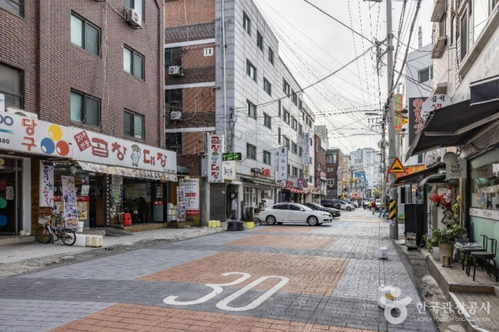 국제음식문화거리(INTERNATIONAL FOOD STREET) 여행 추천 - 메고지고