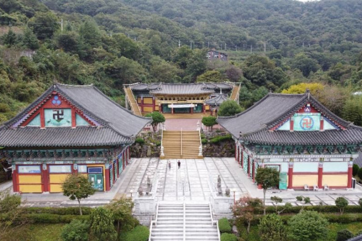 수암사(의령) 여행 추천 - 메고지고