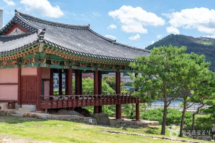 찬경루 여행 추천 - 메고지고