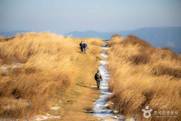 황매산 군립공원 여행 추천 - 메고지고