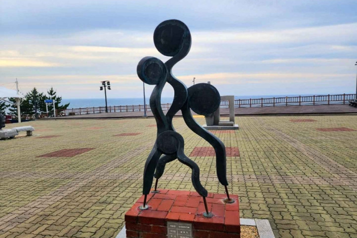 비치조각공원 여행 추천 - 메고지고