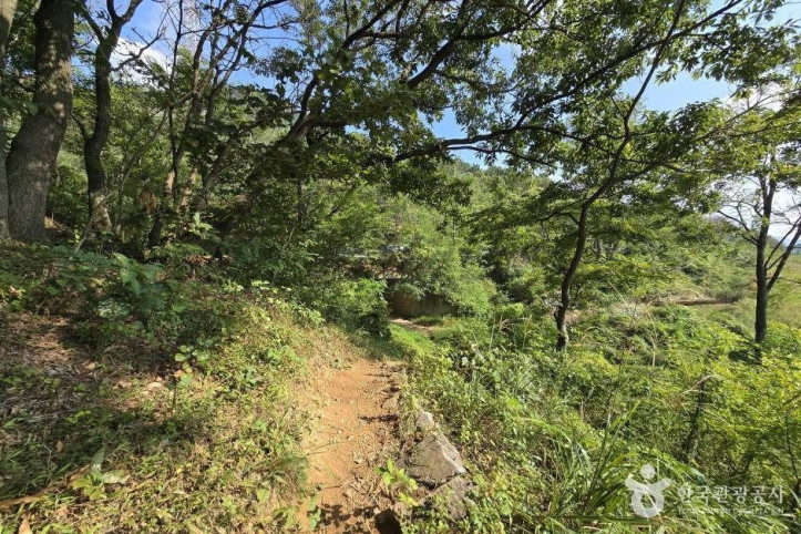 창원 진례산성 여행 추천 - 메고지고